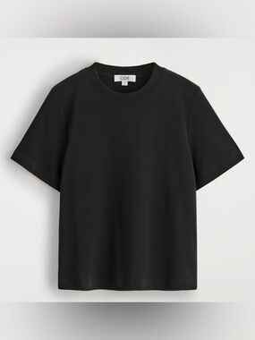COS Clean Cut T-Shirt in Black Size XSmall